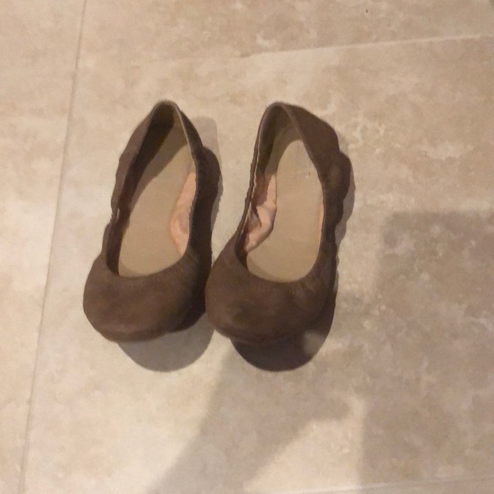 Womens 7.5 brown flats